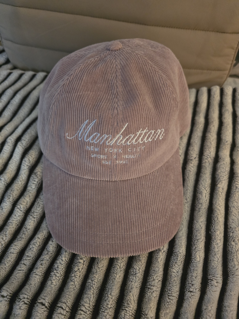 H&M Corduroy Baseball Hat in Dusty Pink with White Embroidery